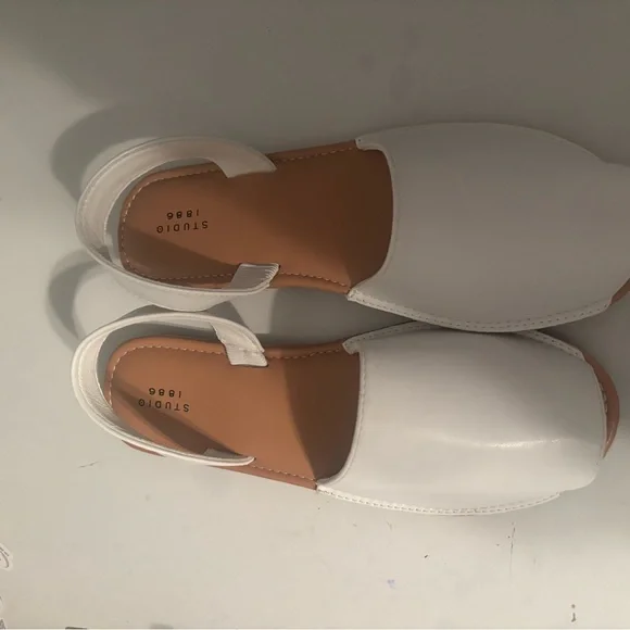 Studio White and Brown Minimalist Leather Sandals - Picture 3 of 3